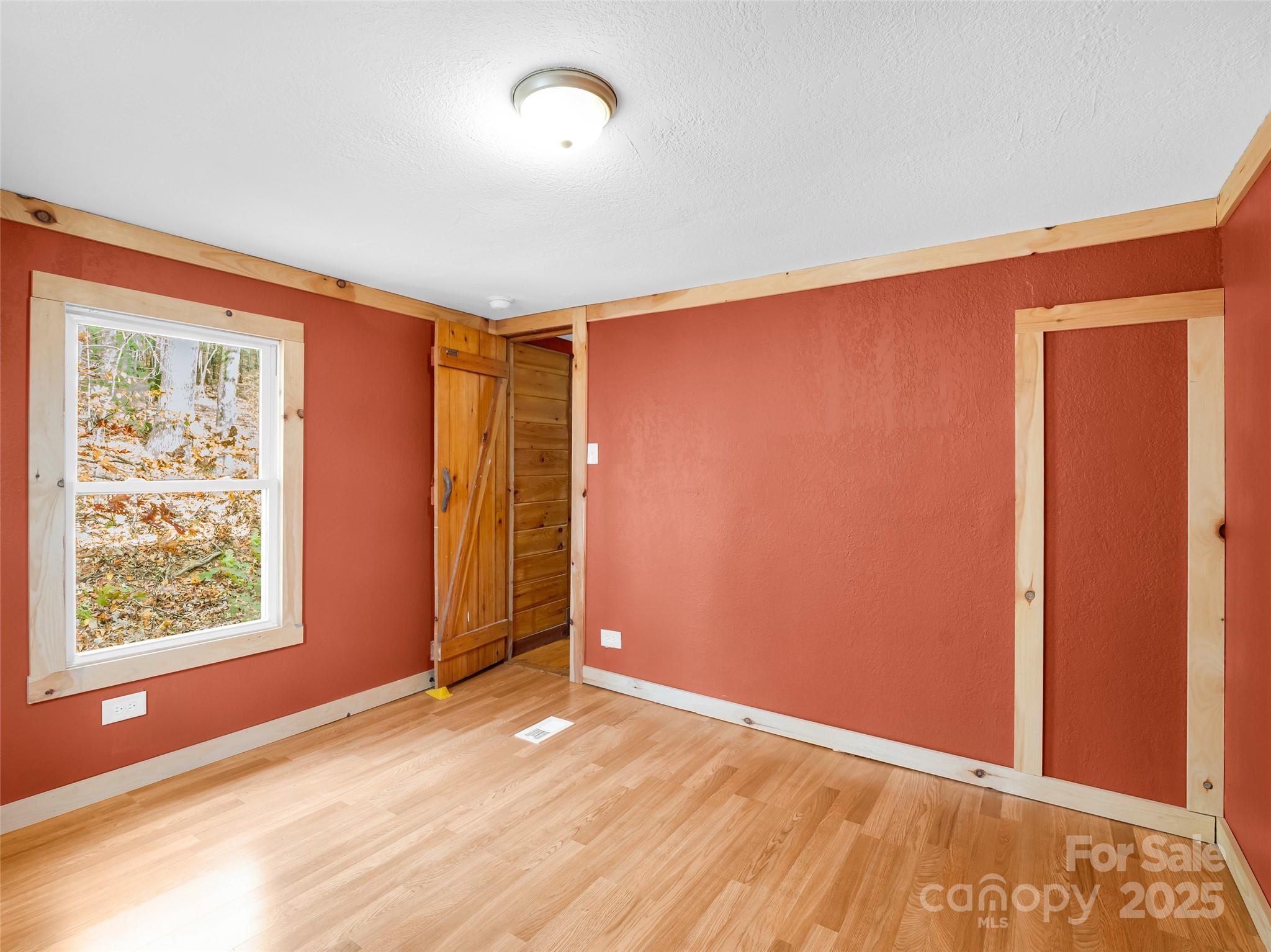 3620 Howard Gap Road Saluda NC 28773