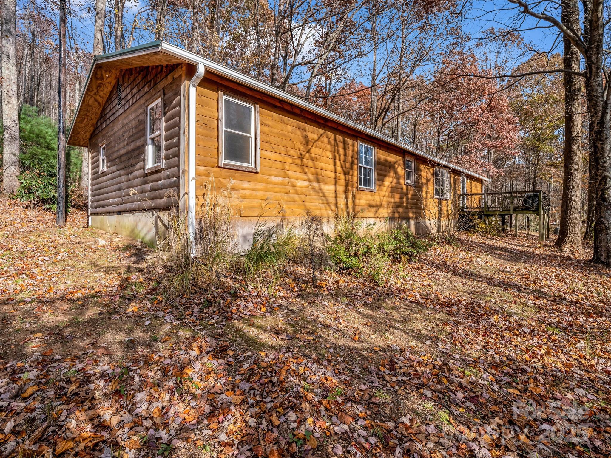 3620 Howard Gap Road Saluda NC 28773