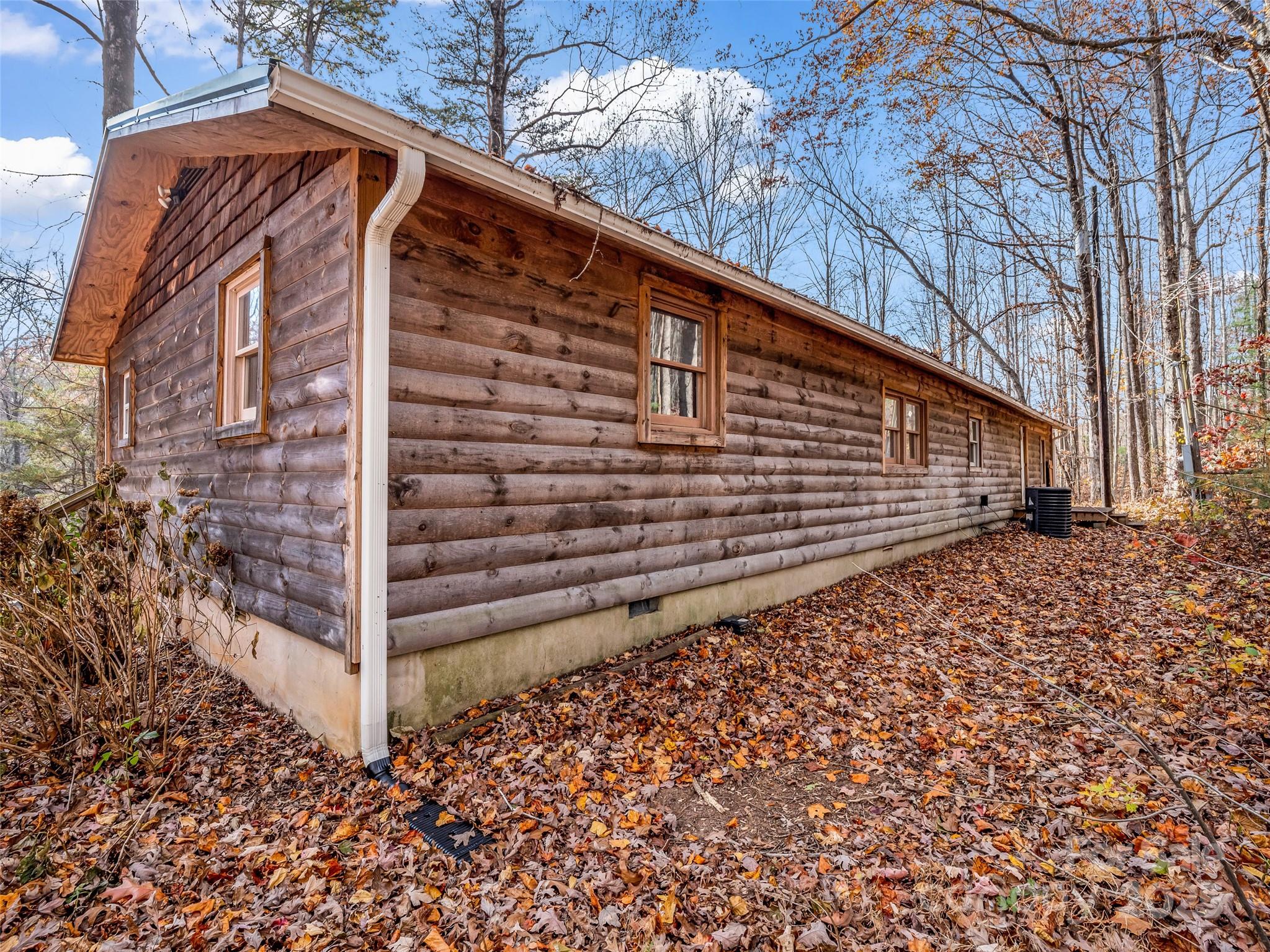 3620 Howard Gap Road Saluda NC 28773