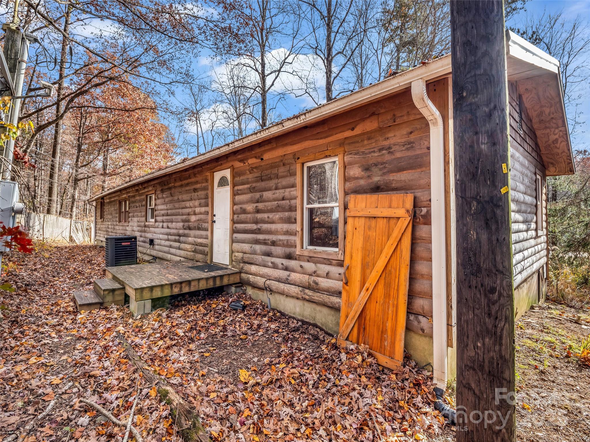 3620 Howard Gap Road Saluda NC 28773