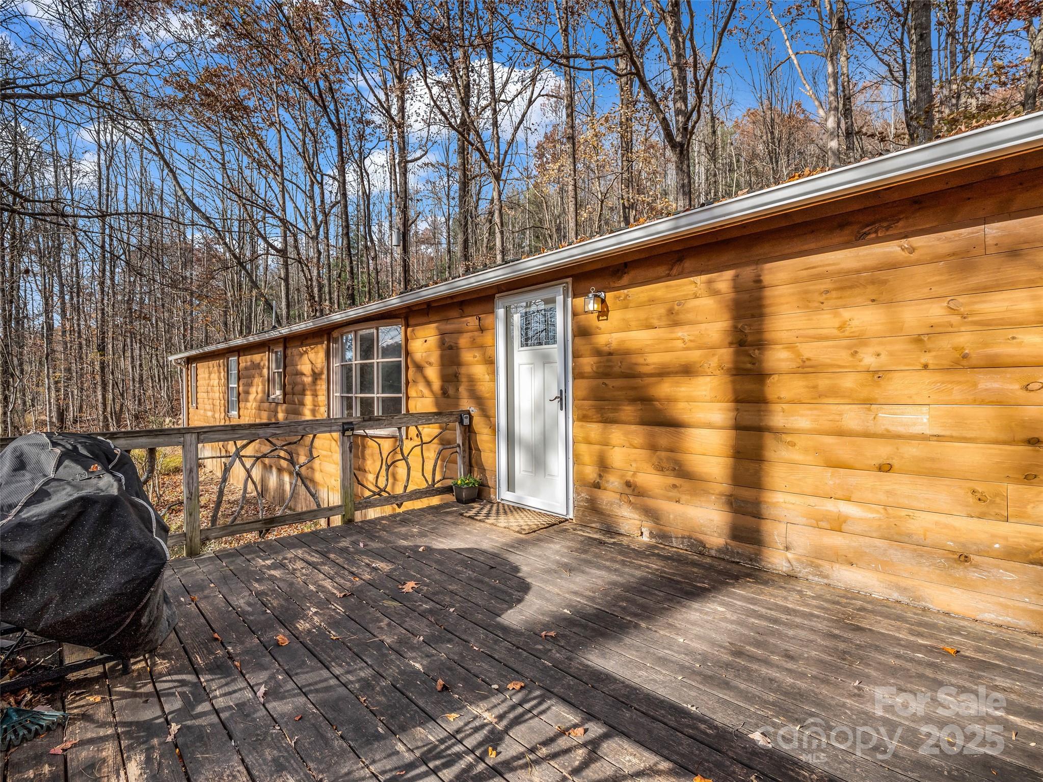 3620 Howard Gap Road Saluda NC 28773