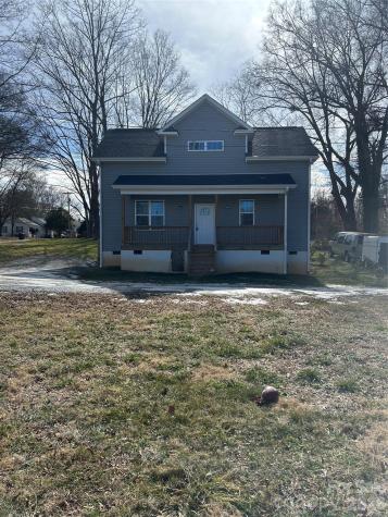 1506 7th Street Statesville NC 28677