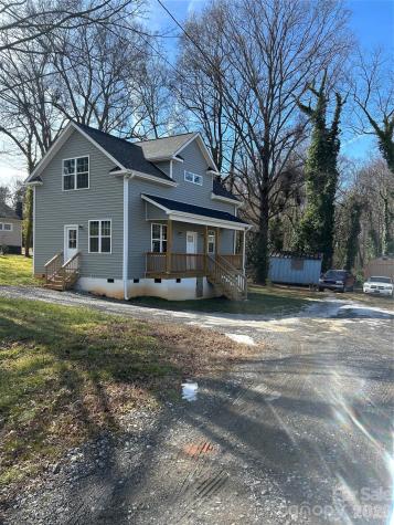 1506 7th Street Statesville NC 28677