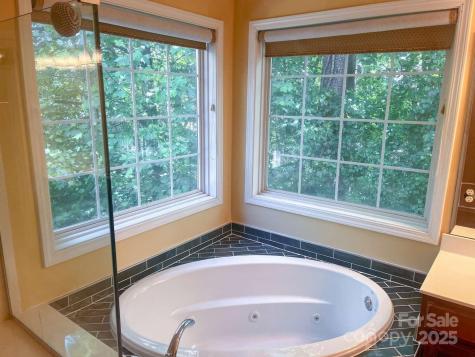 15494 Donnington Drive Charlotte NC 28277