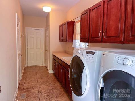 15494 Donnington Drive Charlotte NC 28277