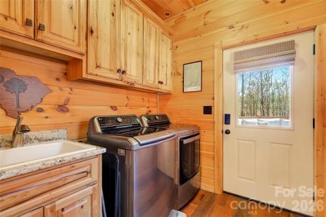 61 Majestic Path Nebo NC 28761