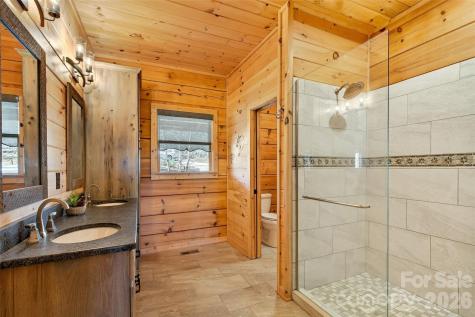 61 Majestic Path Nebo NC 28761