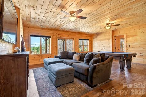 61 Majestic Path Nebo NC 28761