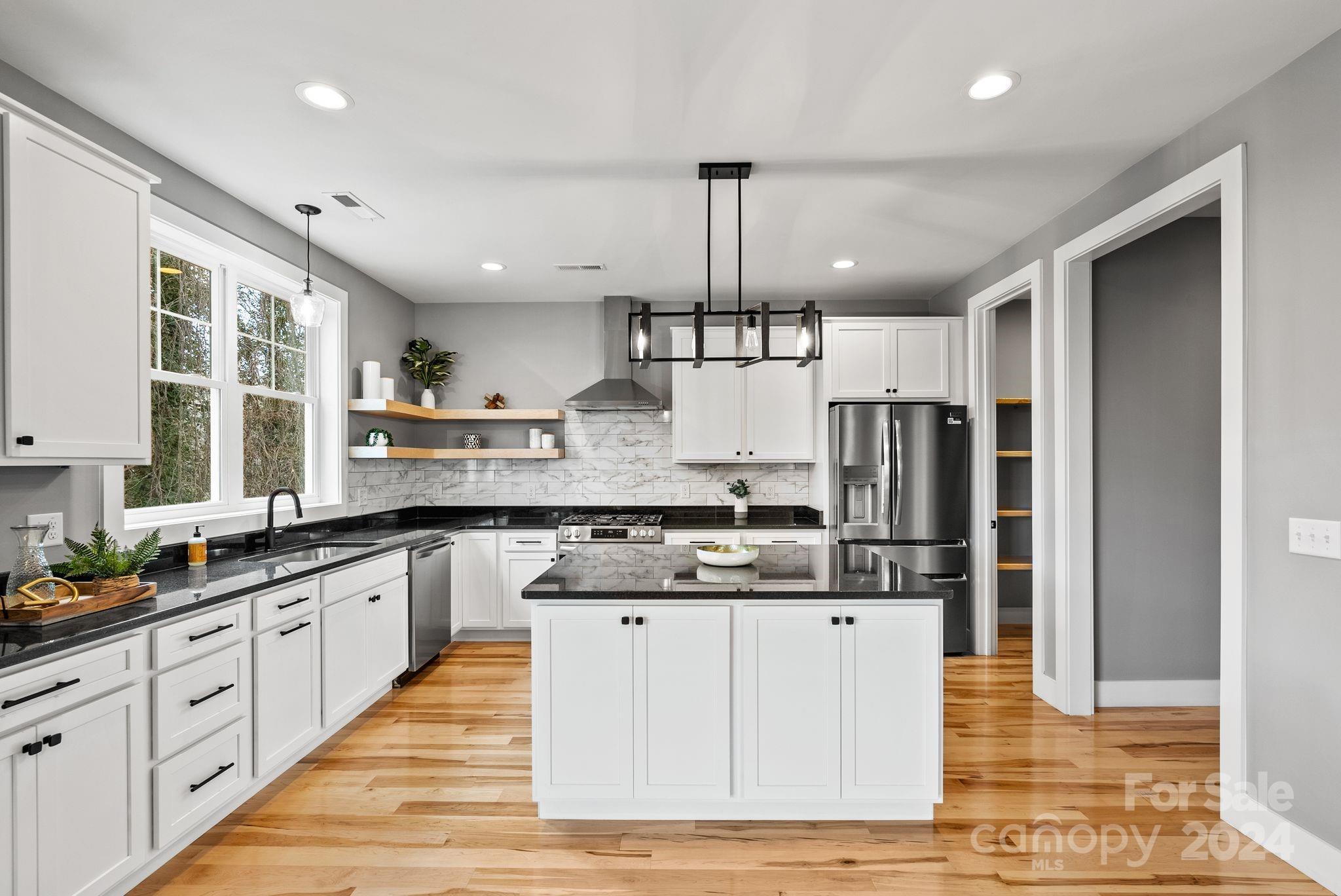 61 Gash Farm Road Asheville NC 28805