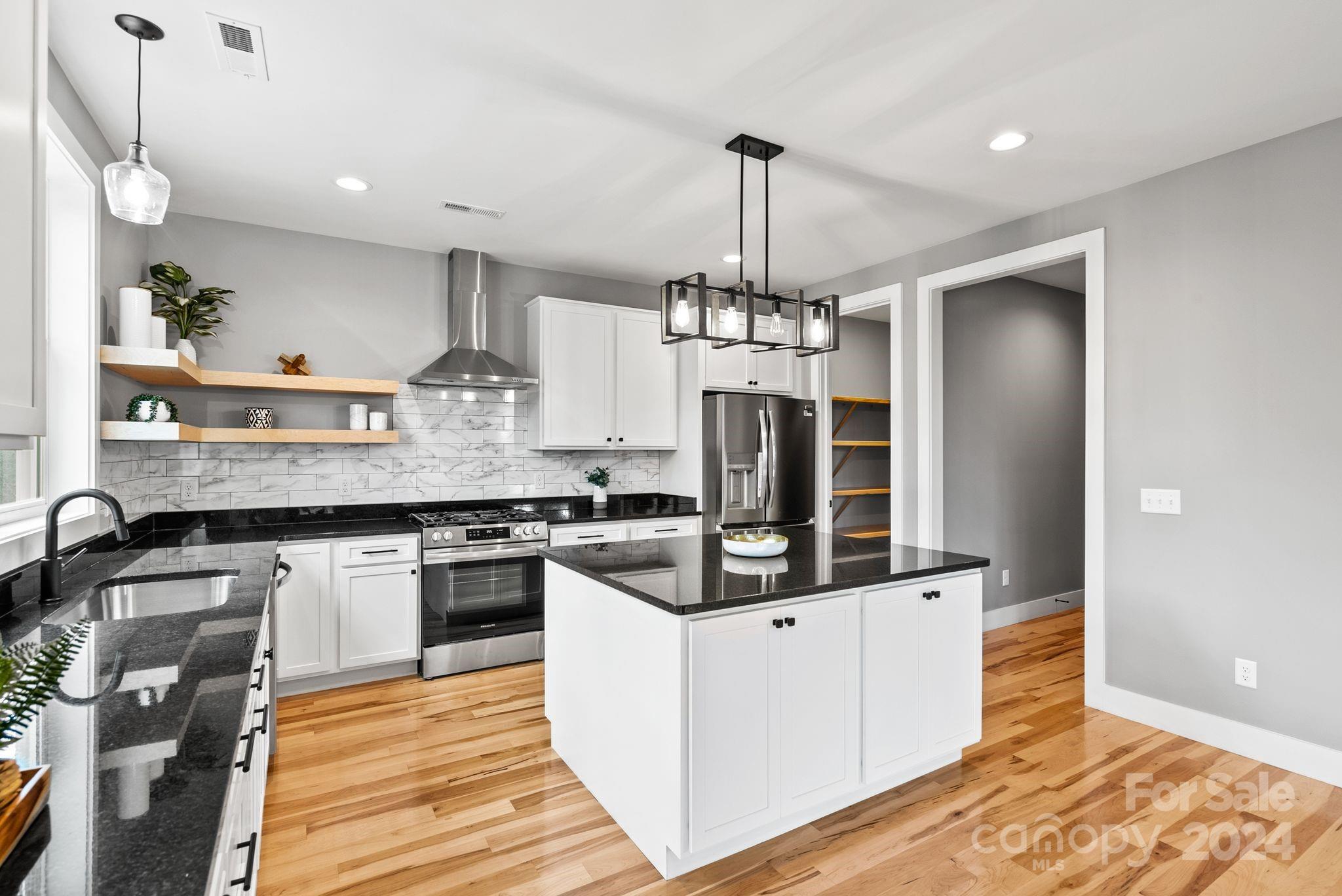 61 Gash Farm Road Asheville NC 28805