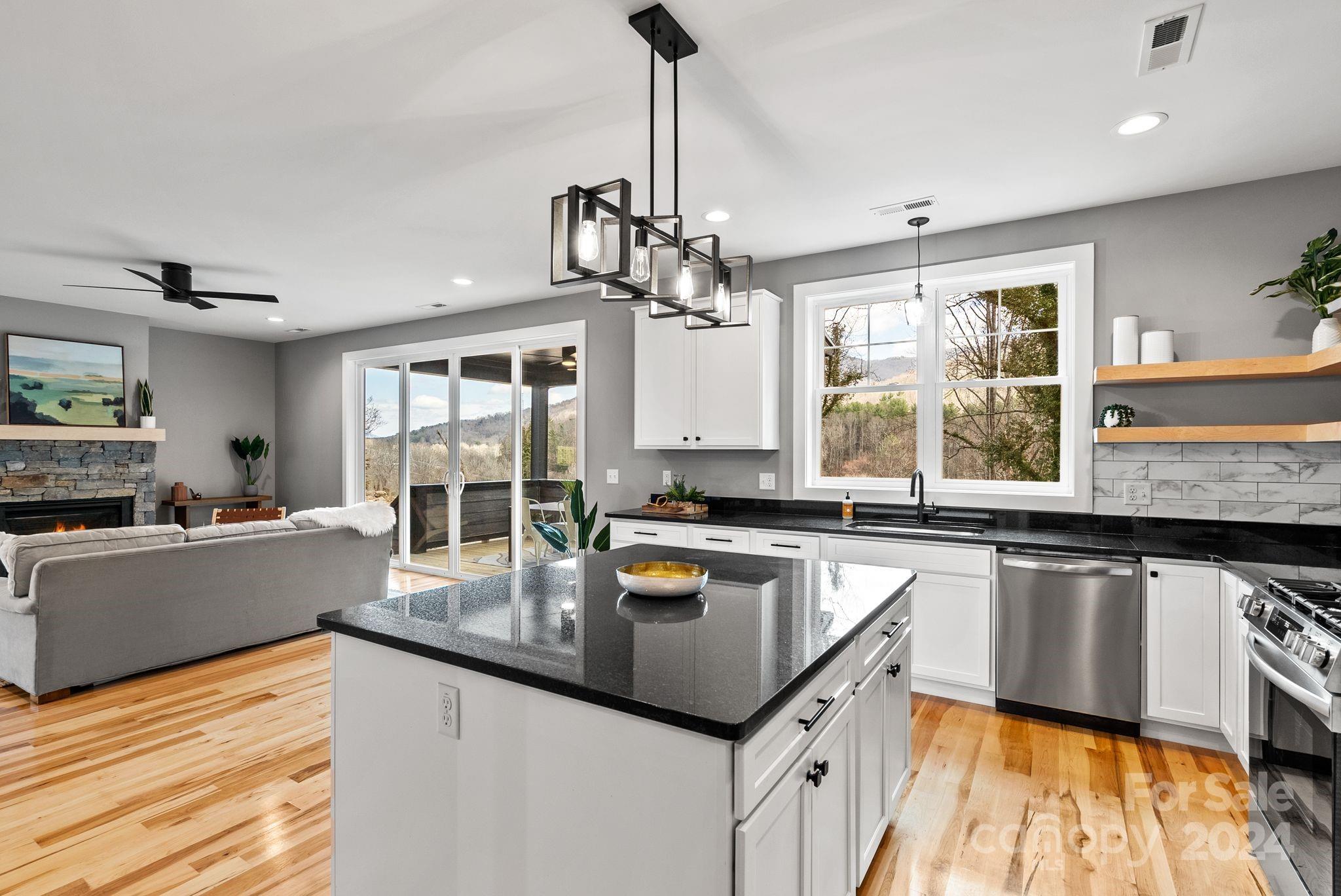 61 Gash Farm Road Asheville NC 28805