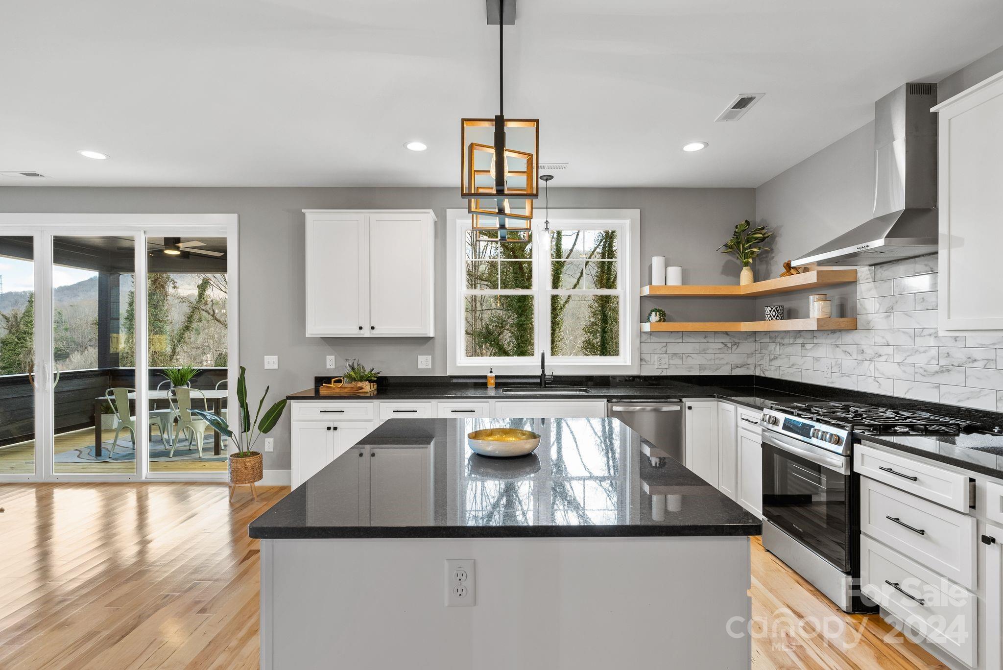61 Gash Farm Road Asheville NC 28805