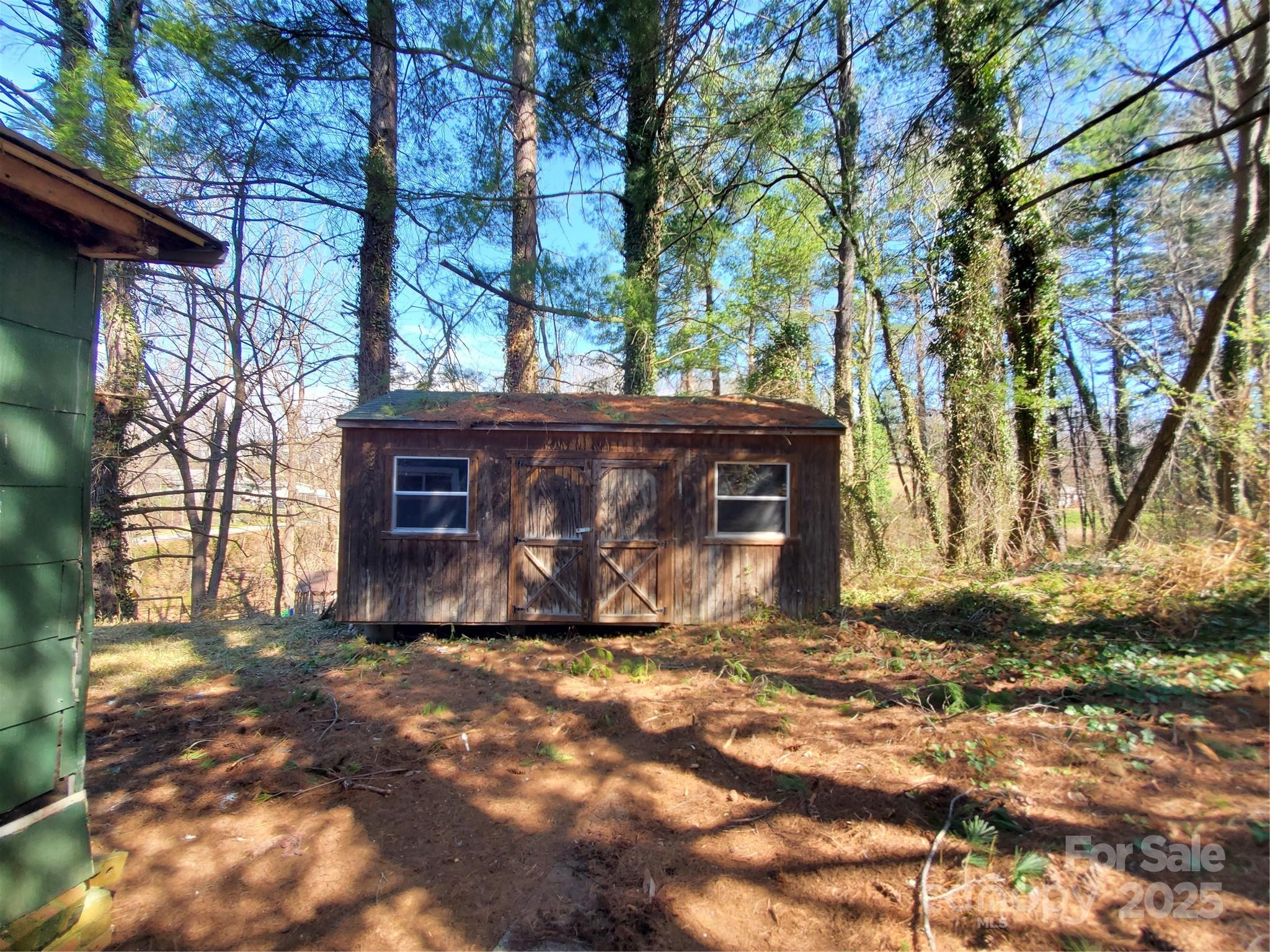 28 Plemmons Street Canton NC 28716