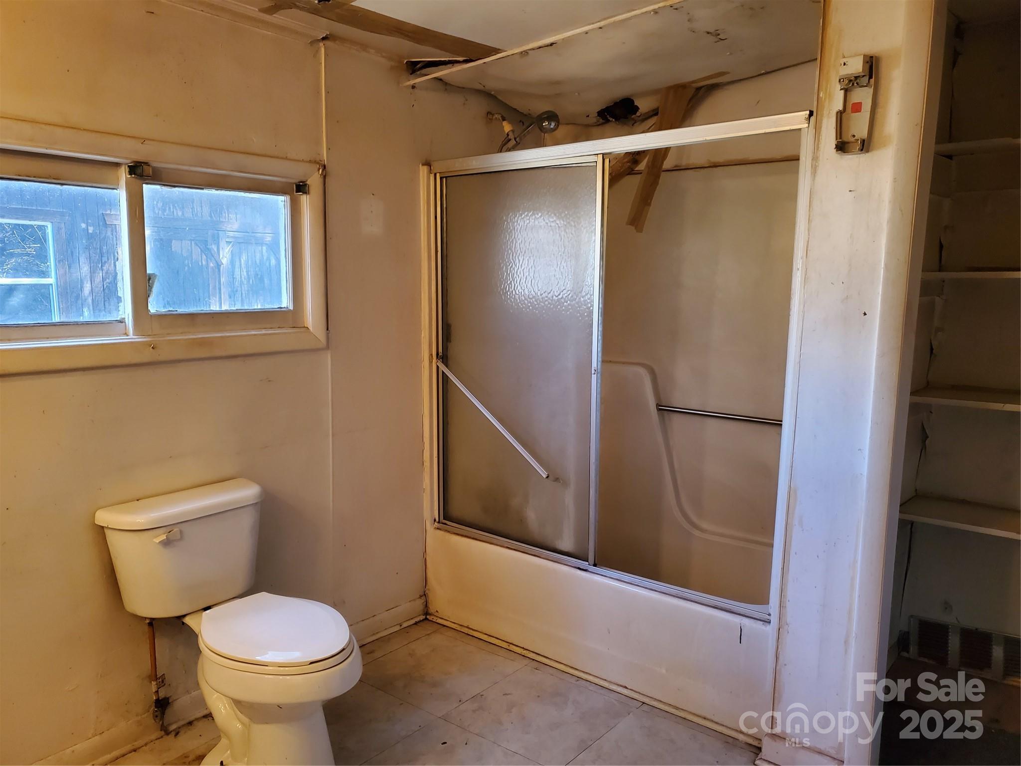 28 Plemmons Street Canton NC 28716
