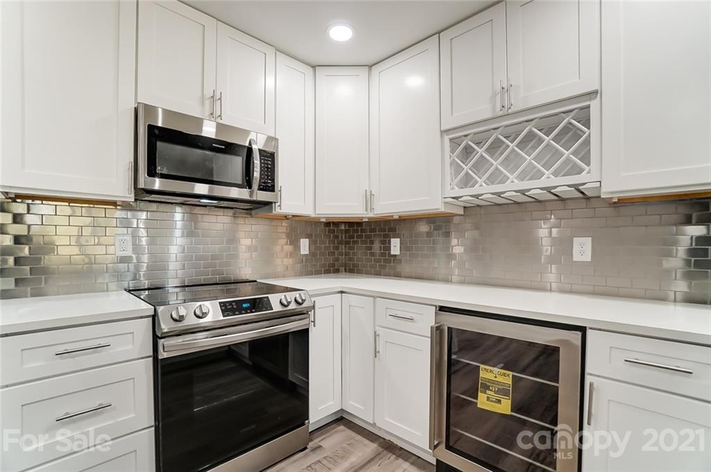 909 Crestmere Street Charlotte NC 28208