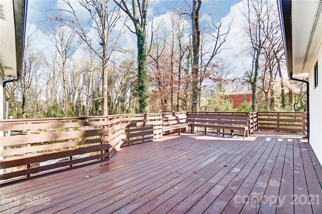 909 Crestmere Street Charlotte NC 28208
