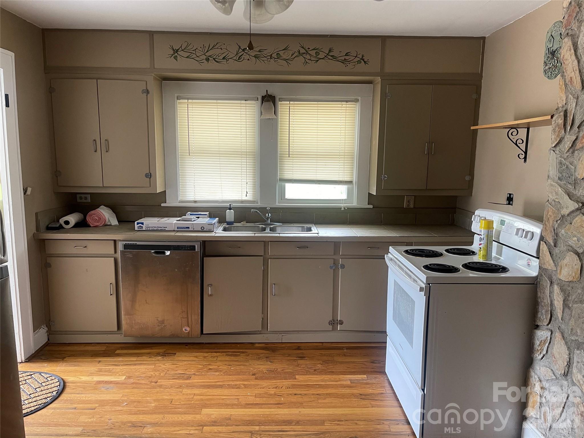 2490 Connelly Springs Road Granite Falls NC 28630