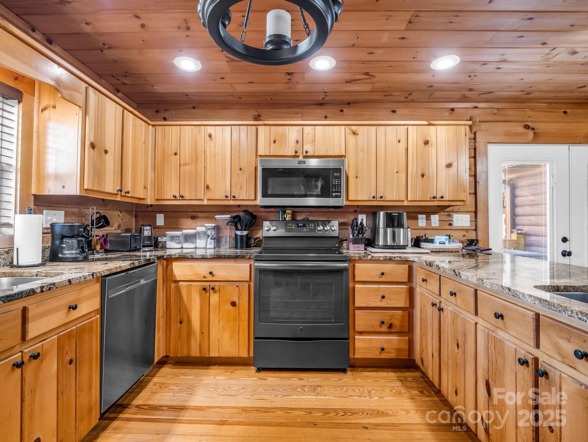 526 River Road Rutherfordton NC 28139