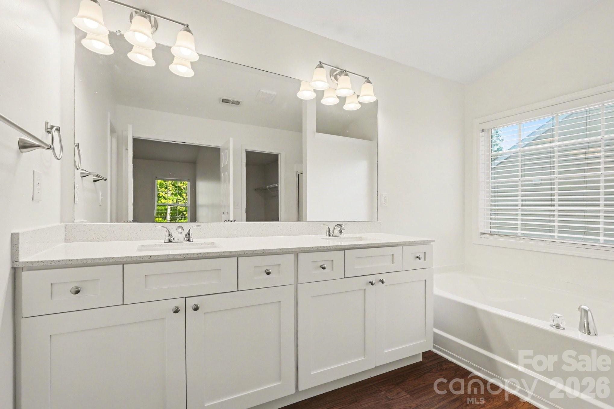 9823 Jeanette Circle Charlotte NC 28213