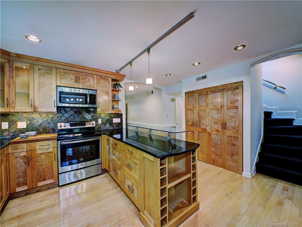 1033 Goshen Place Charlotte NC 28211