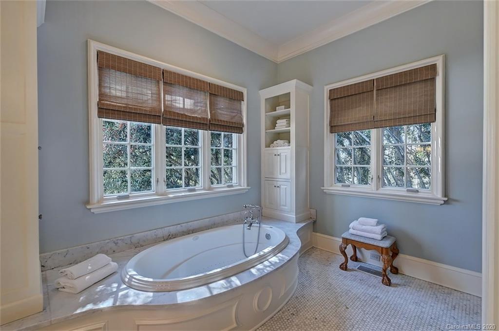 6256 Sharon Hills Road Charlotte NC 28210