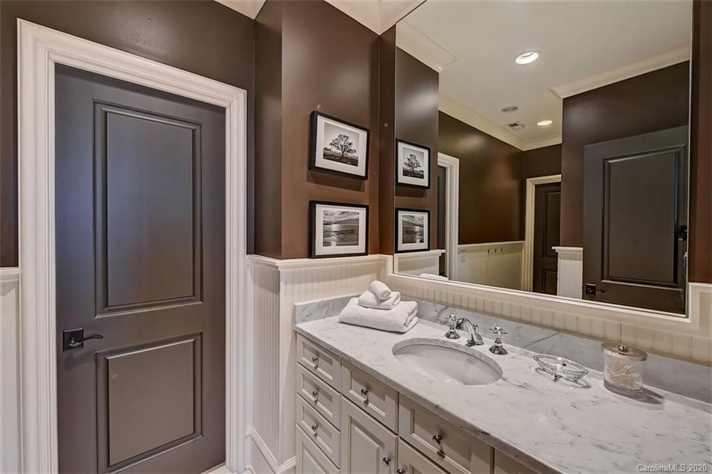 6256 Sharon Hills Road Charlotte NC 28210