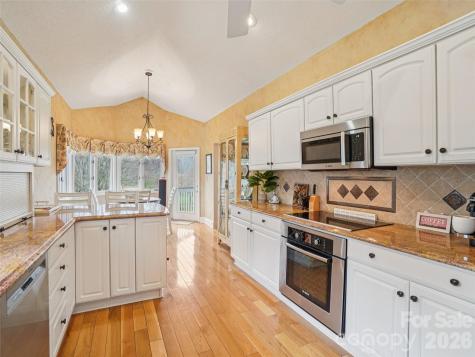 38 Highland Pointe Drive Weaverville NC 28787