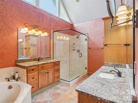 38 Highland Pointe Drive Weaverville NC 28787