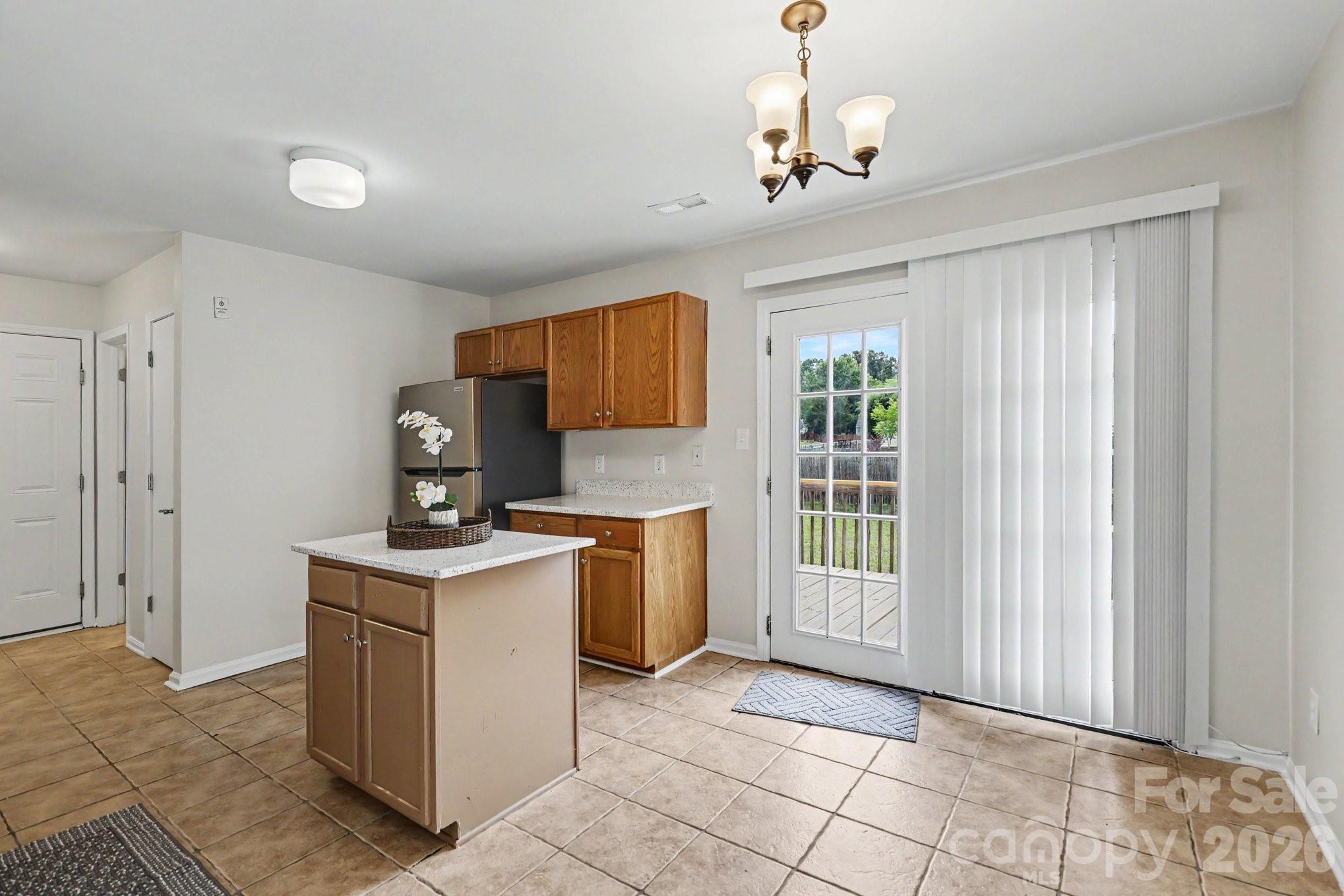 6325 Linda Vista Lane Charlotte NC 28216