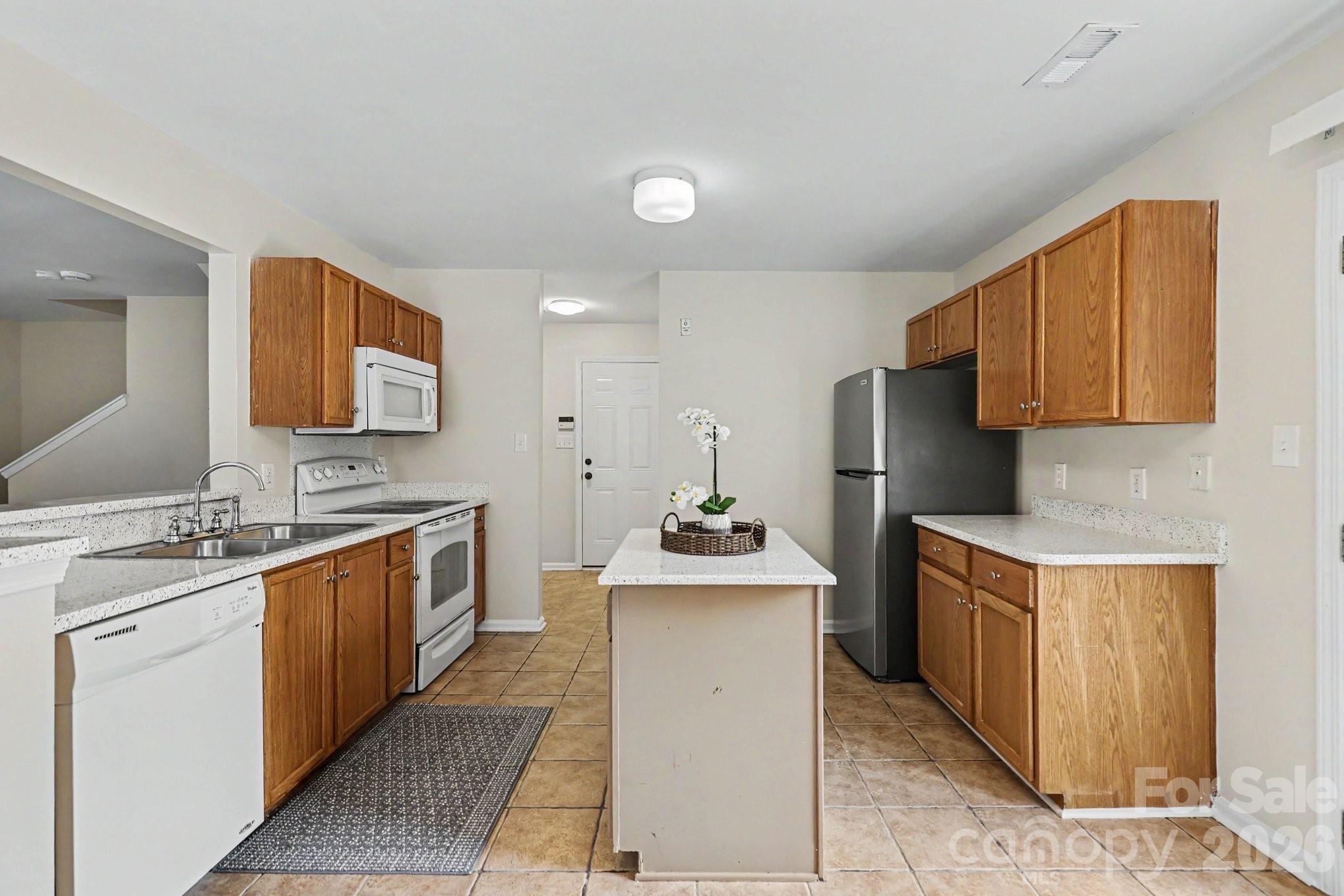 6325 Linda Vista Lane Charlotte NC 28216
