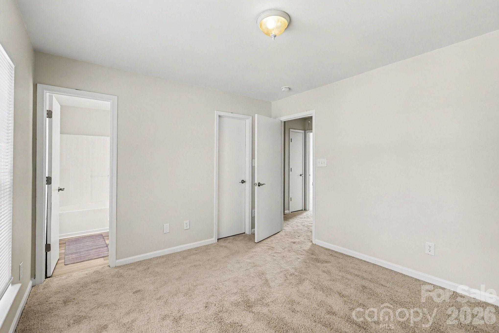 6325 Linda Vista Lane Charlotte NC 28216