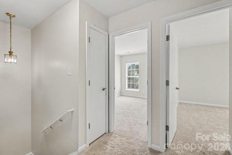 6325 Linda Vista Lane Charlotte NC 28216