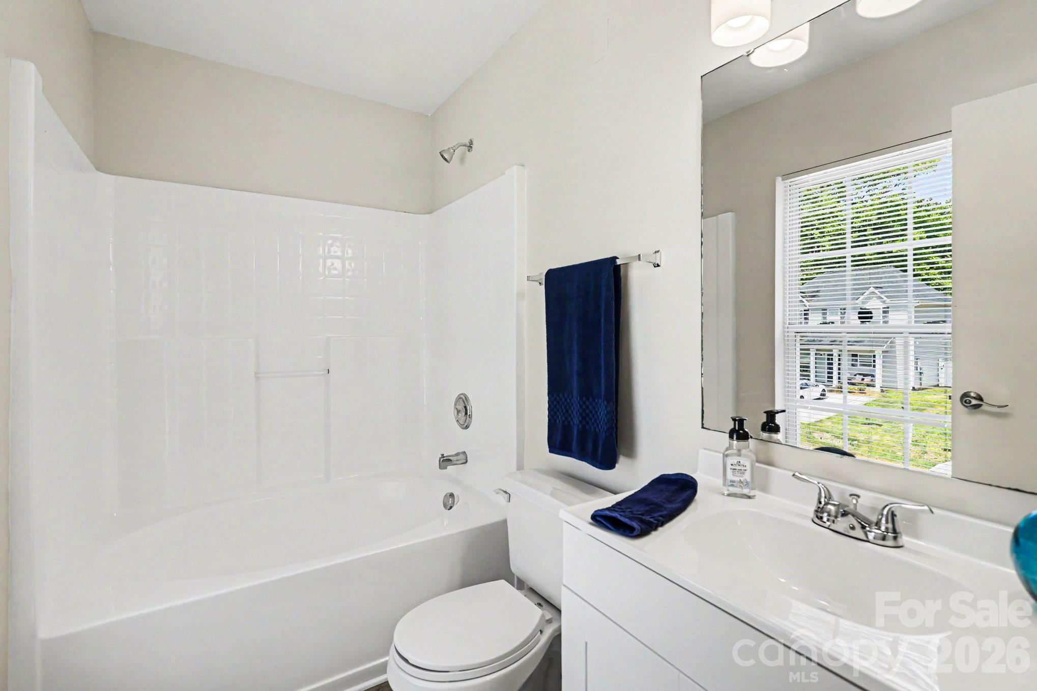 6325 Linda Vista Lane Charlotte NC 28216