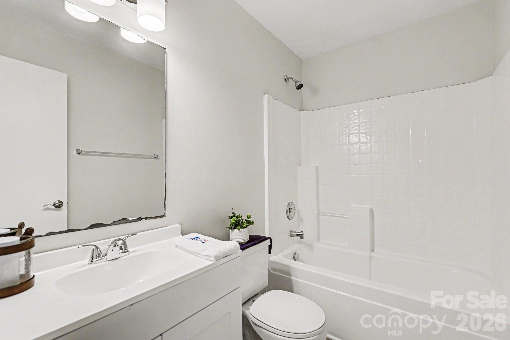6325 Linda Vista Lane Charlotte NC 28216