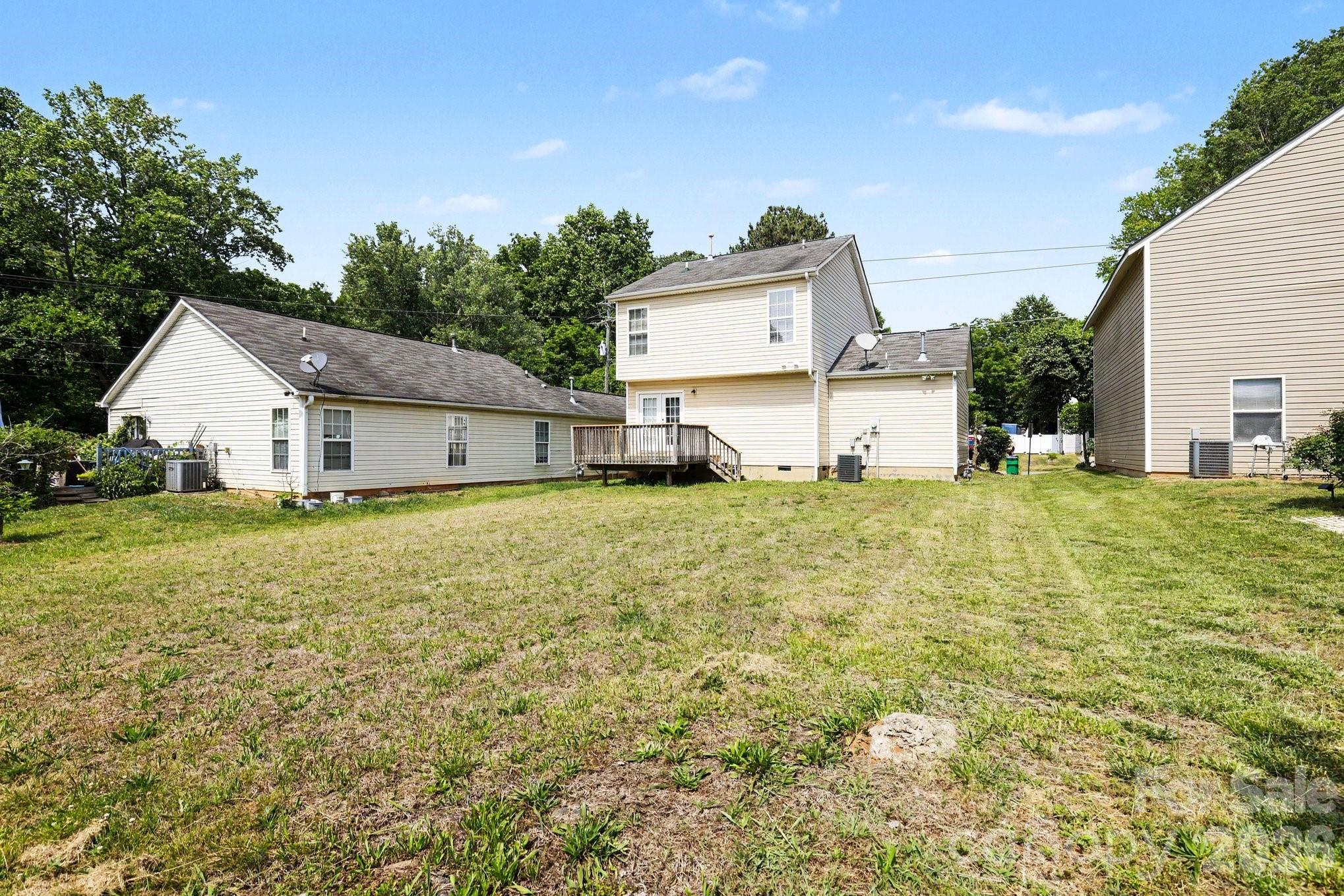 6325 Linda Vista Lane Charlotte NC 28216