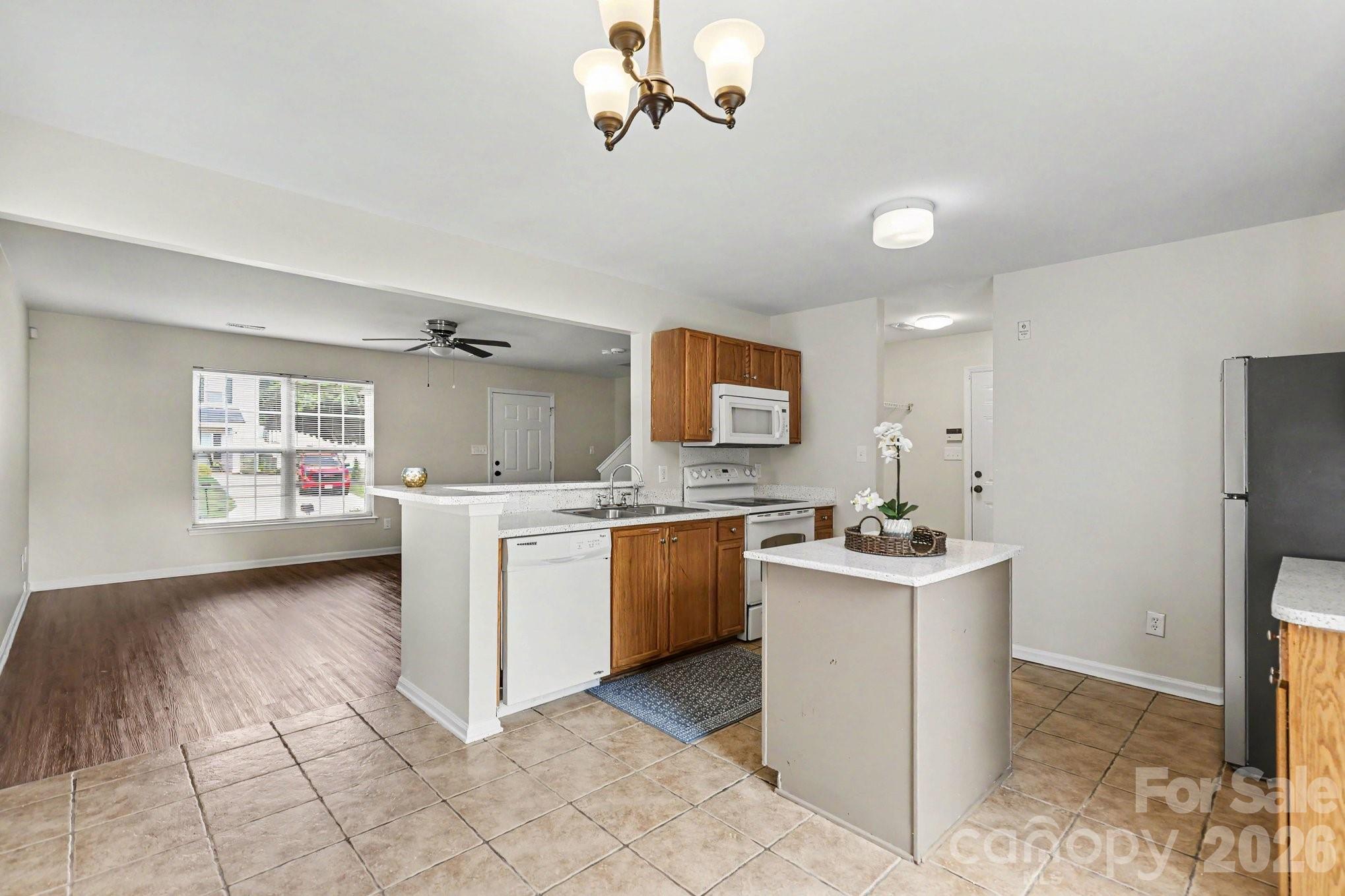 6325 Linda Vista Lane Charlotte NC 28216