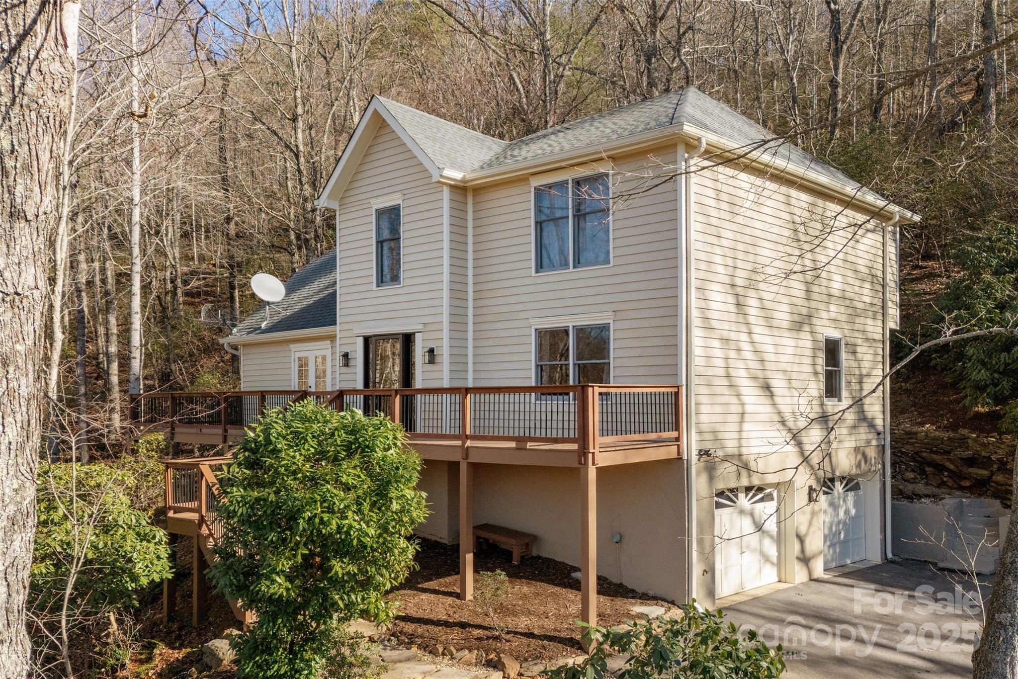 103 Honey Locust Drive Mills River NC 28759