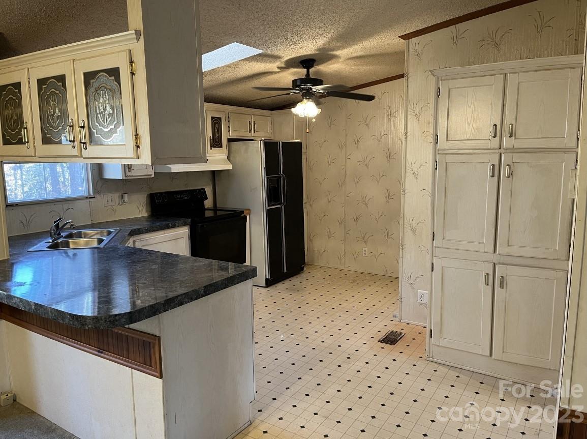 60 Shadowwood Drive Taylorsville NC 28681