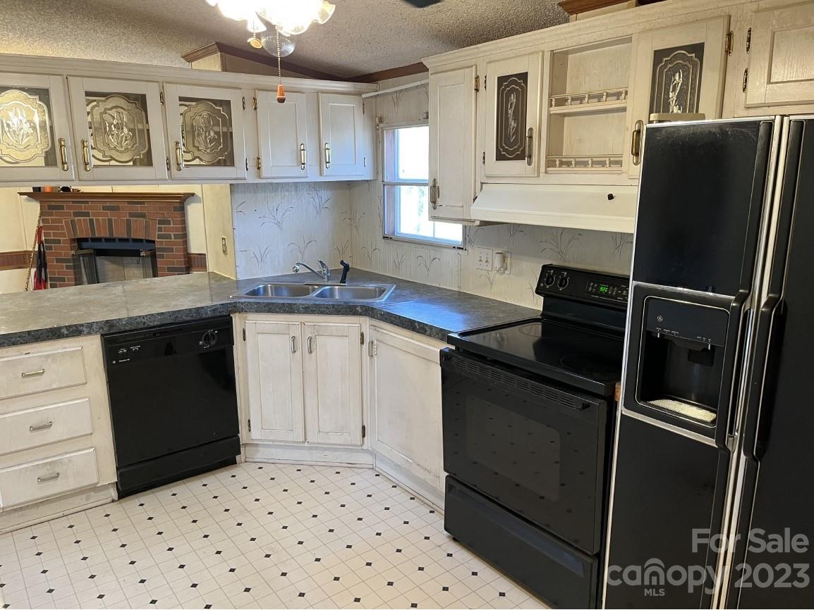 60 Shadowwood Drive Taylorsville NC 28681