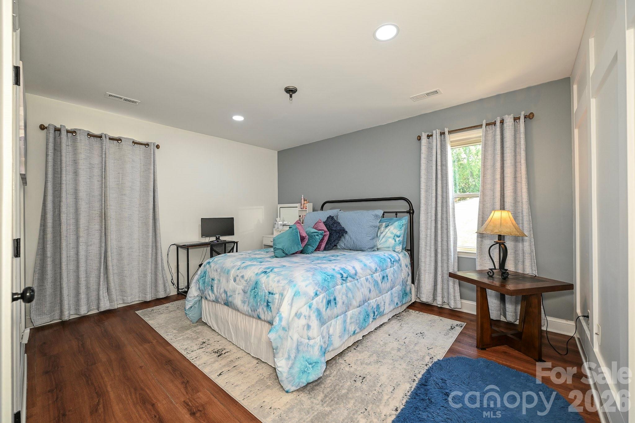 8831 Gamesford Drive Charlotte NC 28277