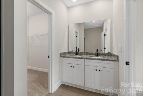 6512 Fairford Drive Charlotte NC 28215