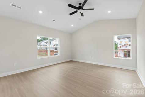 6512 Fairford Drive Charlotte NC 28215