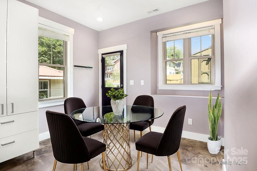 26 Mount Clare Avenue Asheville NC 28801