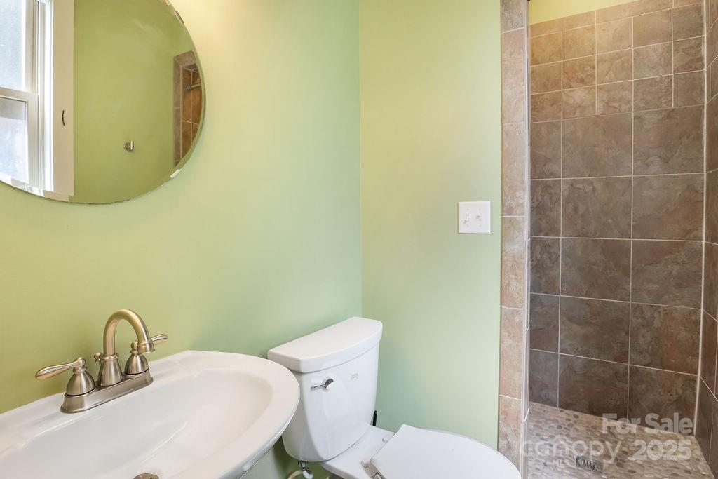 26 Mount Clare Avenue Asheville NC 28801