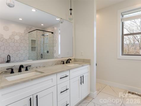 1031 Hillside Ridge Road Candler NC 28715