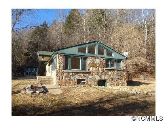 17 Phillips Road Burnsville NC 28714