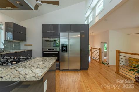 17 Digges Road Asheville NC 28805