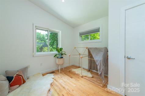 17 Digges Road Asheville NC 28805