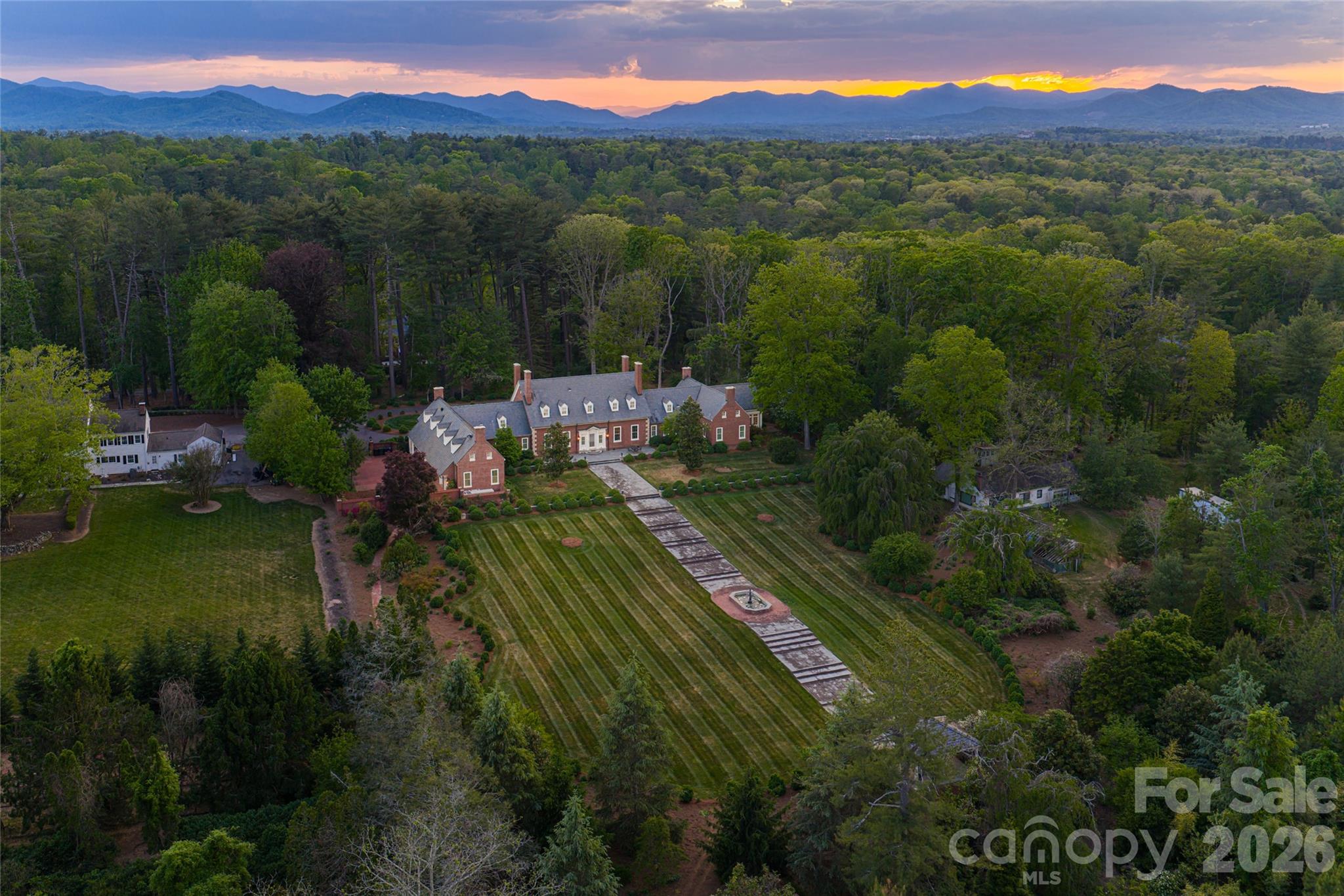 324 Vanderbilt Road Asheville NC 28803