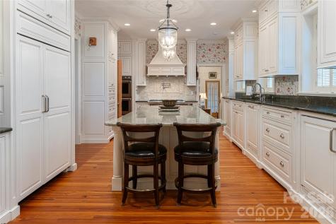 324 Vanderbilt Road Asheville NC 28803